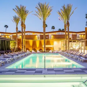**** Hotel Arrive USA